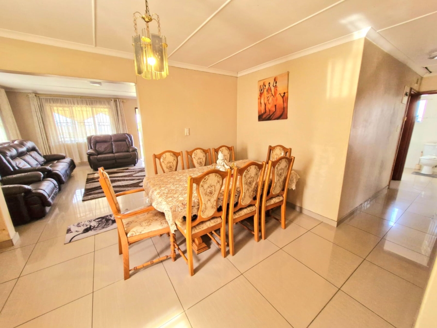 3 Bedroom Property for Sale in Dawncrest KwaZulu-Natal
