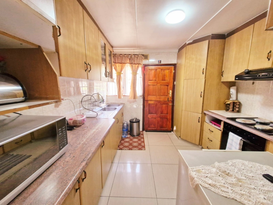 3 Bedroom Property for Sale in Dawncrest KwaZulu-Natal