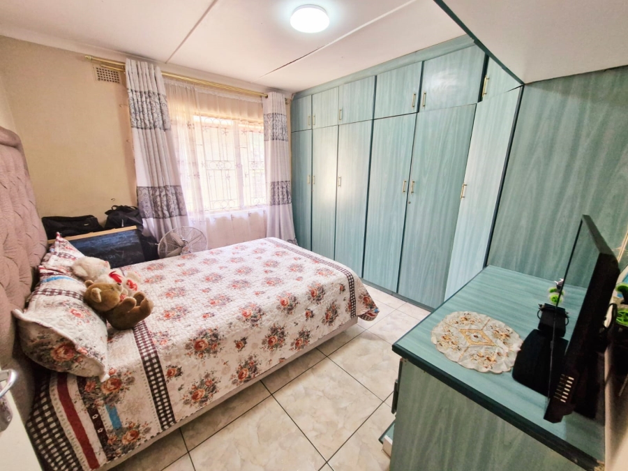 3 Bedroom Property for Sale in Dawncrest KwaZulu-Natal