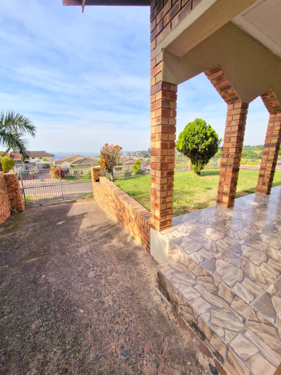 3 Bedroom Property for Sale in Dawncrest KwaZulu-Natal