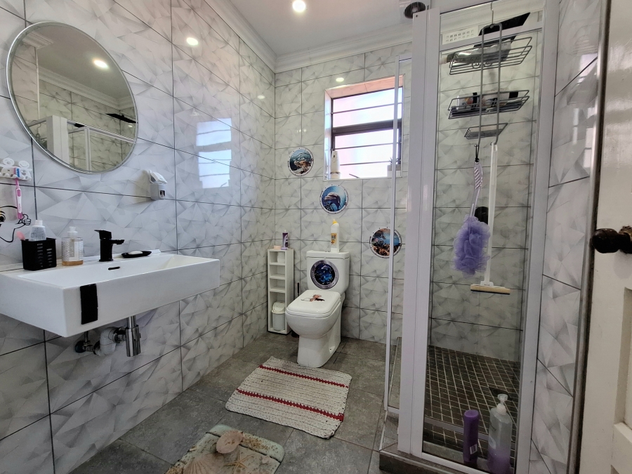 2 Bedroom Property for Sale in Glenwood KwaZulu-Natal
