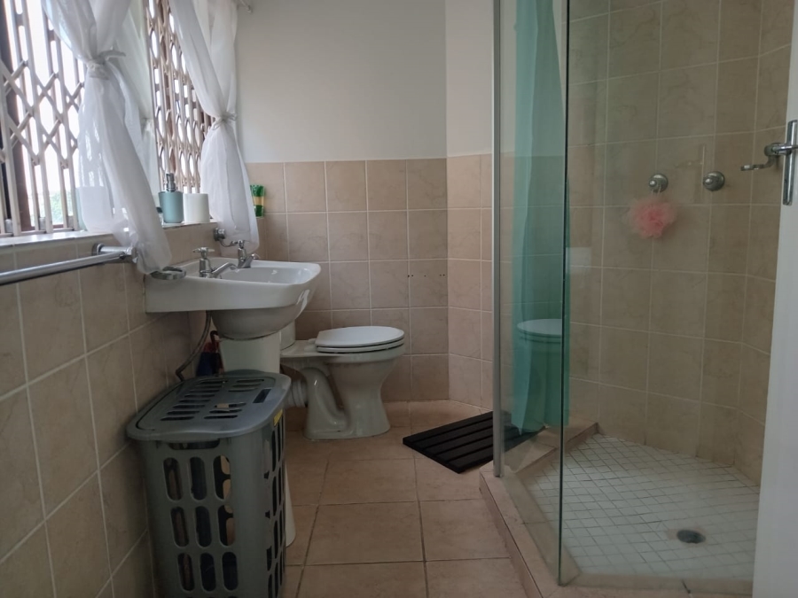 To Let 3 Bedroom Property for Rent in Margate KwaZulu-Natal