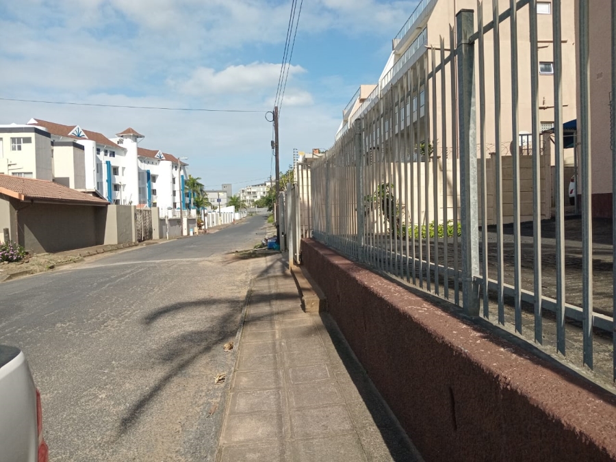 To Let 3 Bedroom Property for Rent in Margate KwaZulu-Natal