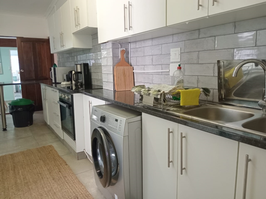 To Let 3 Bedroom Property for Rent in Margate KwaZulu-Natal