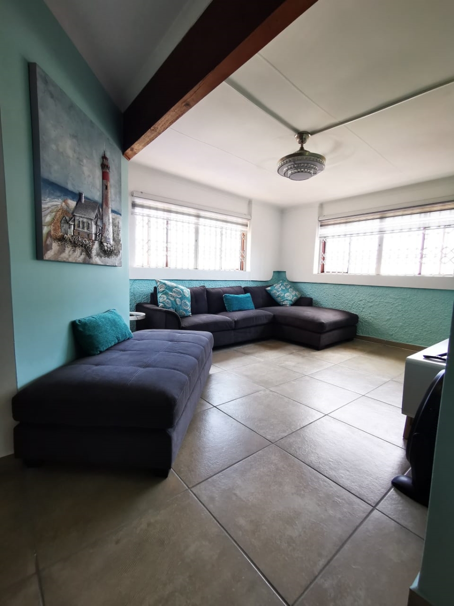 To Let 3 Bedroom Property for Rent in Margate KwaZulu-Natal