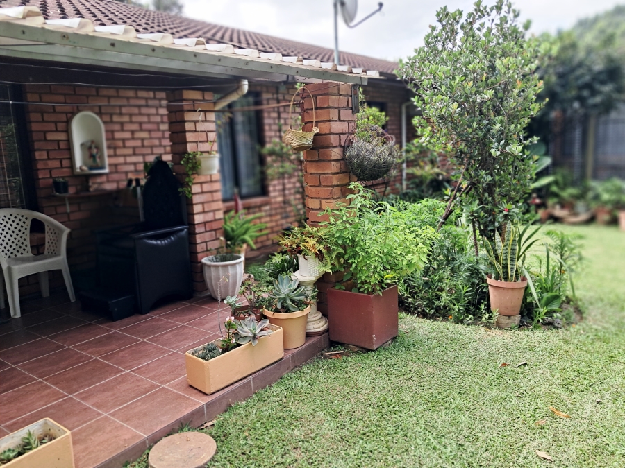 2 Bedroom Property for Sale in Chasedene KwaZulu-Natal