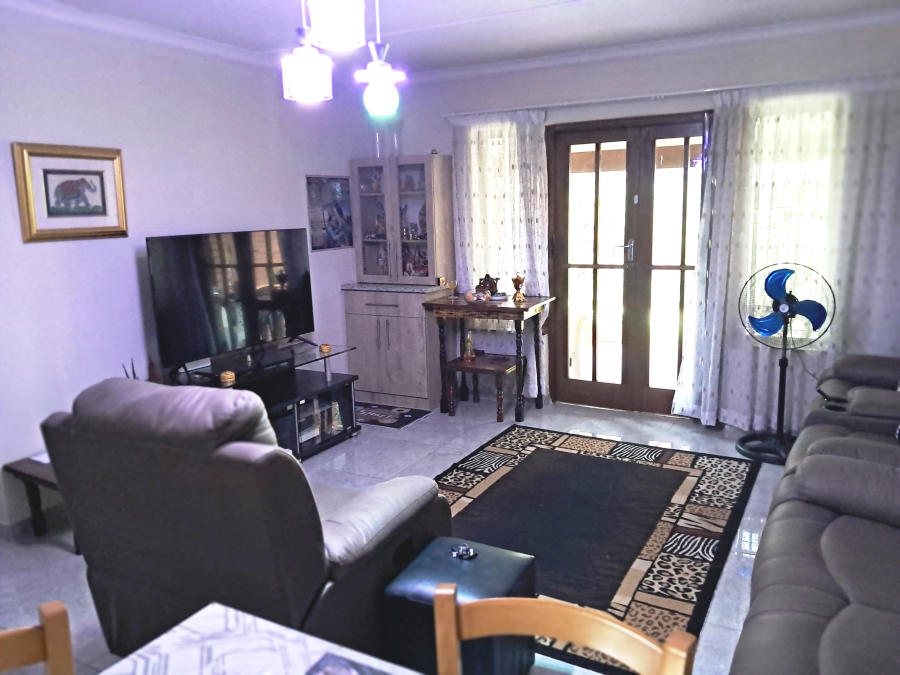 2 Bedroom Property for Sale in Chasedene KwaZulu-Natal