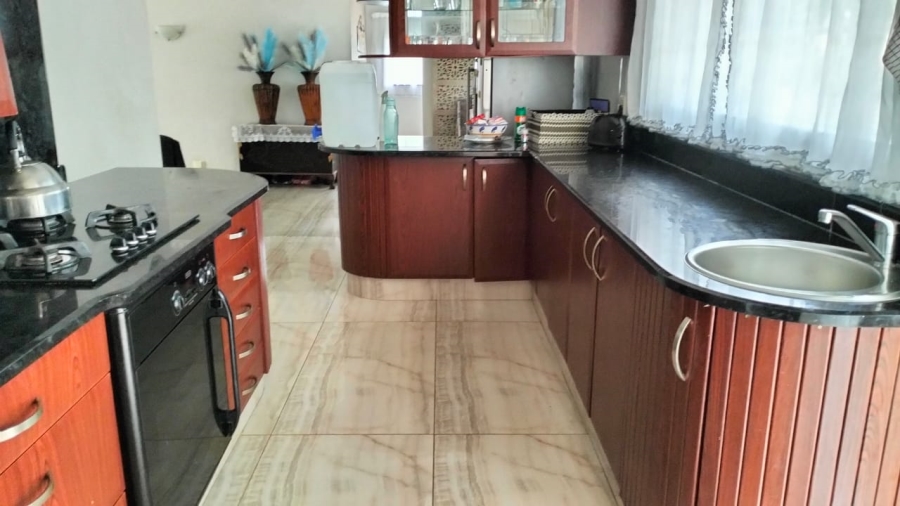 4 Bedroom Property for Sale in Chase Valley Heights KwaZulu-Natal