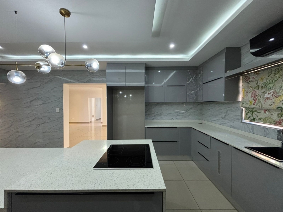 5 Bedroom Property for Sale in Ballito Central KwaZulu-Natal