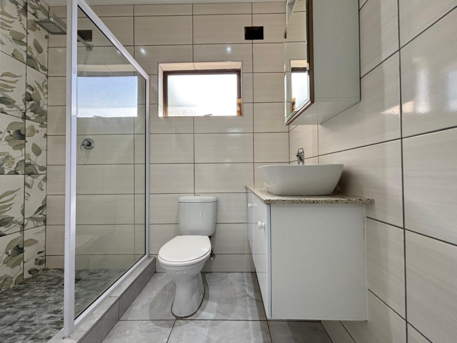 5 Bedroom Property for Sale in Ballito Central KwaZulu-Natal
