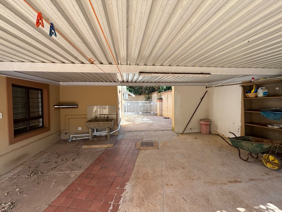 5 Bedroom Property for Sale in Ballito Central KwaZulu-Natal