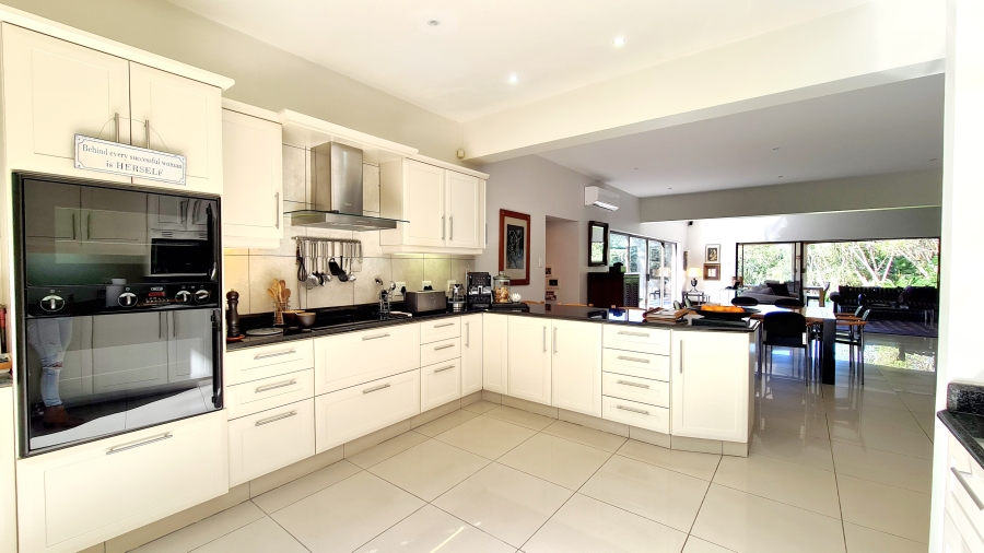 6 Bedroom Property for Sale in Pennington KwaZulu-Natal
