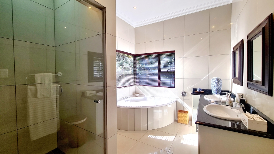 6 Bedroom Property for Sale in Pennington KwaZulu-Natal