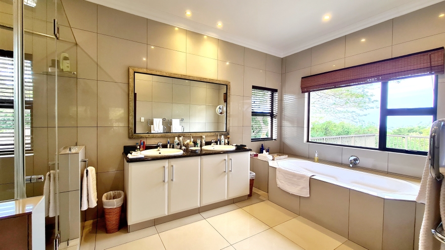 6 Bedroom Property for Sale in Pennington KwaZulu-Natal