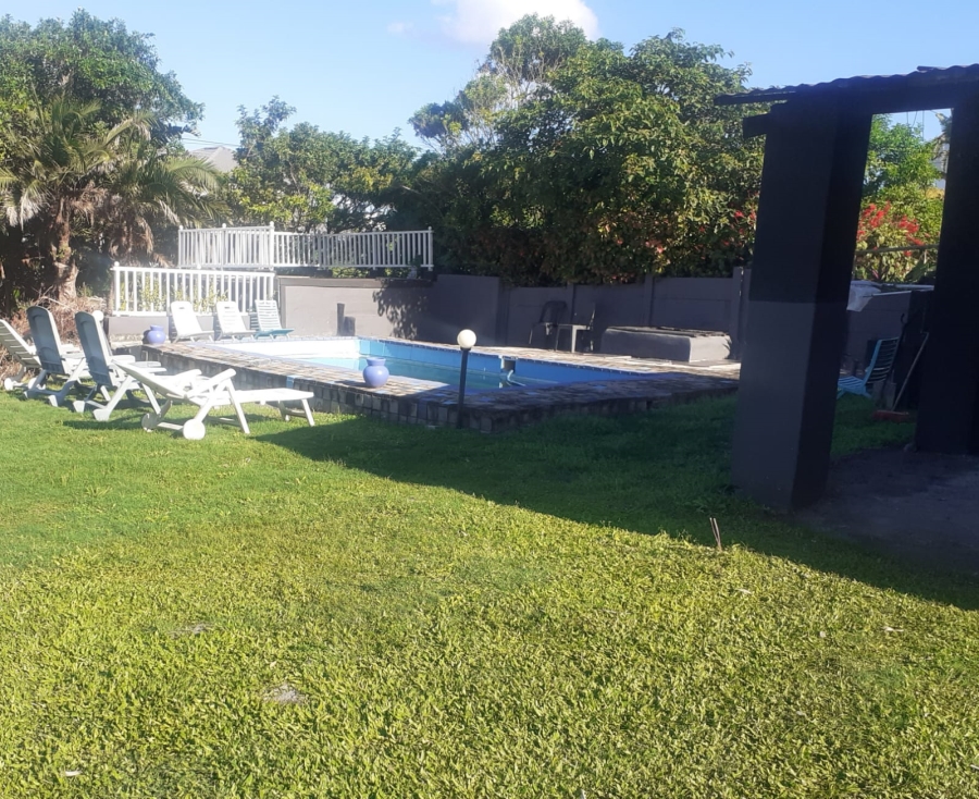 3 Bedroom Property for Sale in St Michaels On Sea KwaZulu-Natal