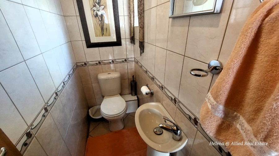 4 Bedroom Property for Sale in Pioneer Park KwaZulu-Natal