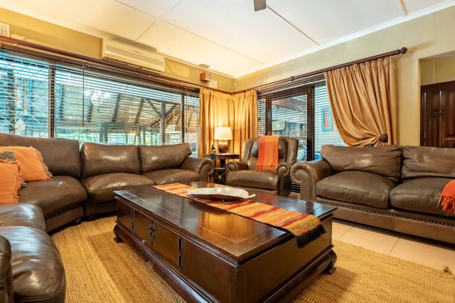 4 Bedroom Property for Sale in Amanzimtoti KwaZulu-Natal