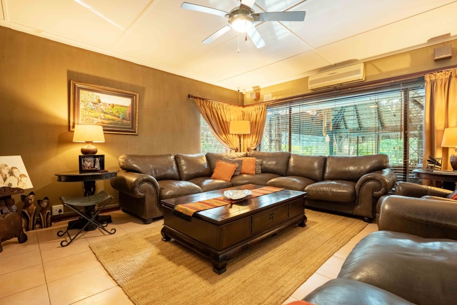 4 Bedroom Property for Sale in Amanzimtoti KwaZulu-Natal