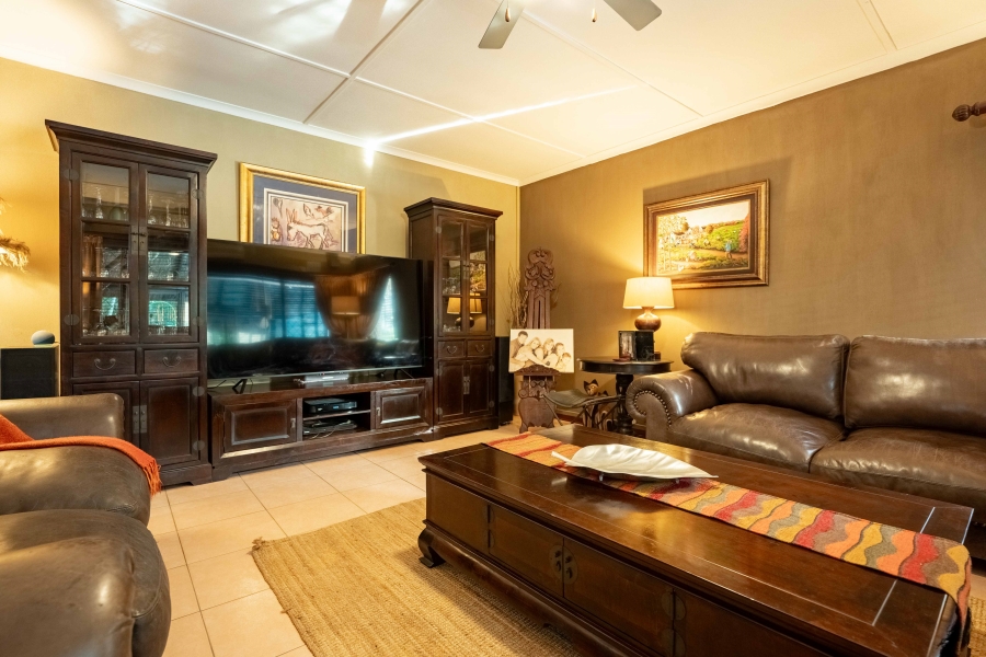 4 Bedroom Property for Sale in Amanzimtoti KwaZulu-Natal