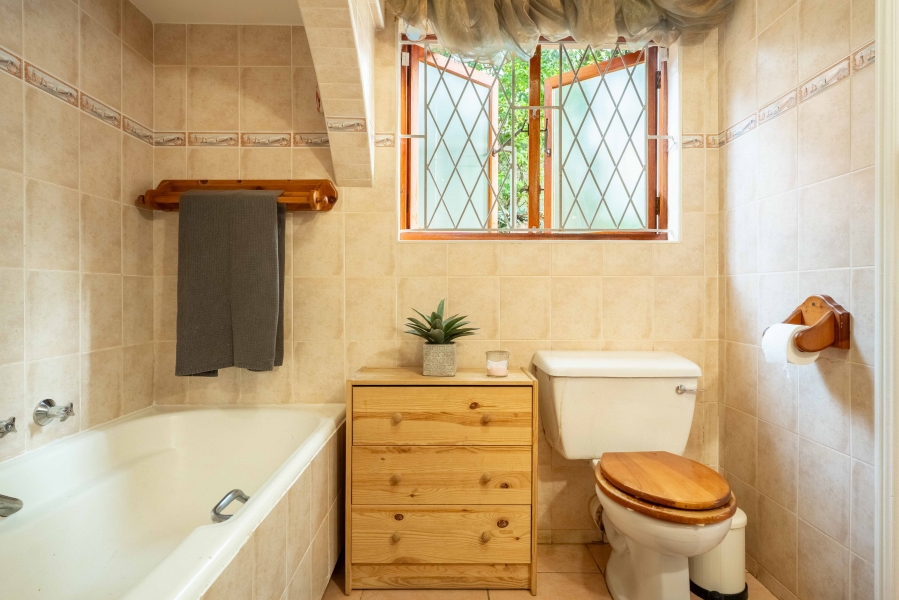 4 Bedroom Property for Sale in Amanzimtoti KwaZulu-Natal