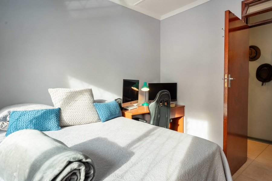 4 Bedroom Property for Sale in Amanzimtoti KwaZulu-Natal