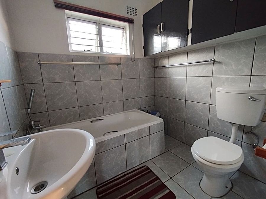 To Let 1 Bedroom Property for Rent in Bluff KwaZulu-Natal