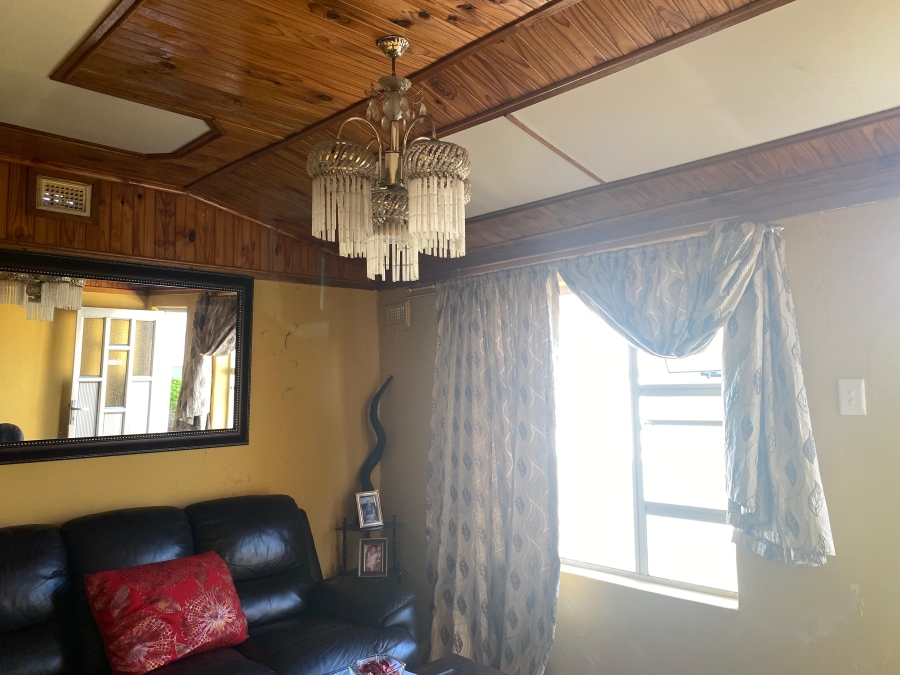 10 Bedroom Property for Sale in Umlazi F KwaZulu-Natal