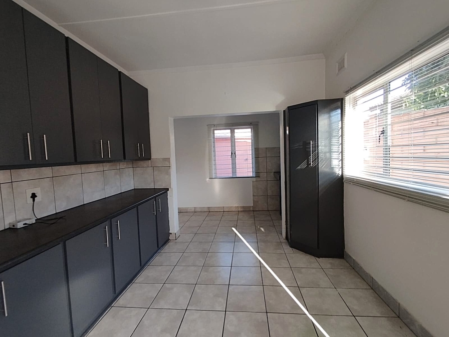 To Let 2 Bedroom Property for Rent in Bluff KwaZulu-Natal