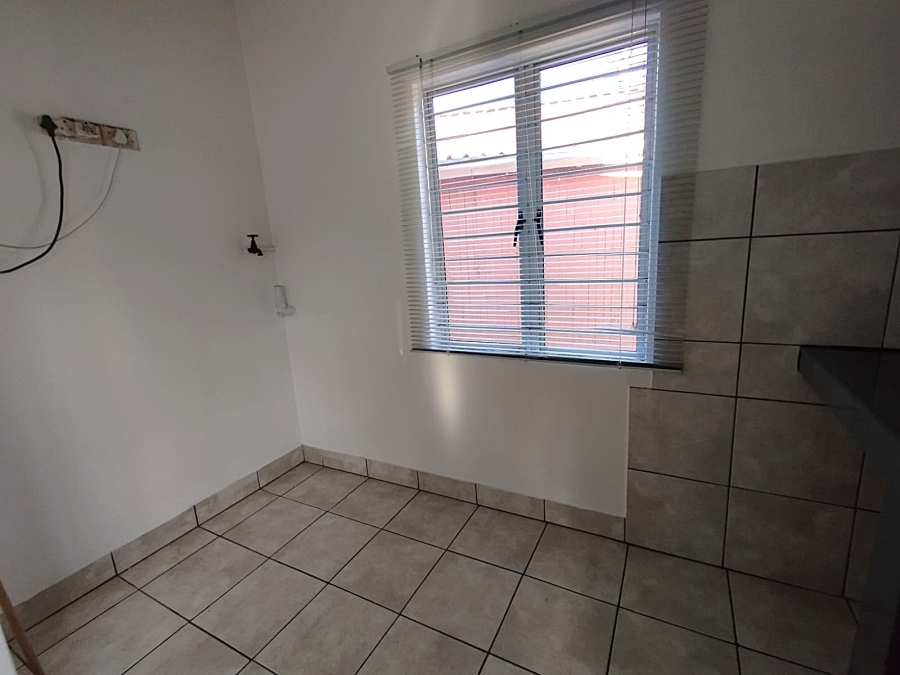 To Let 2 Bedroom Property for Rent in Bluff KwaZulu-Natal