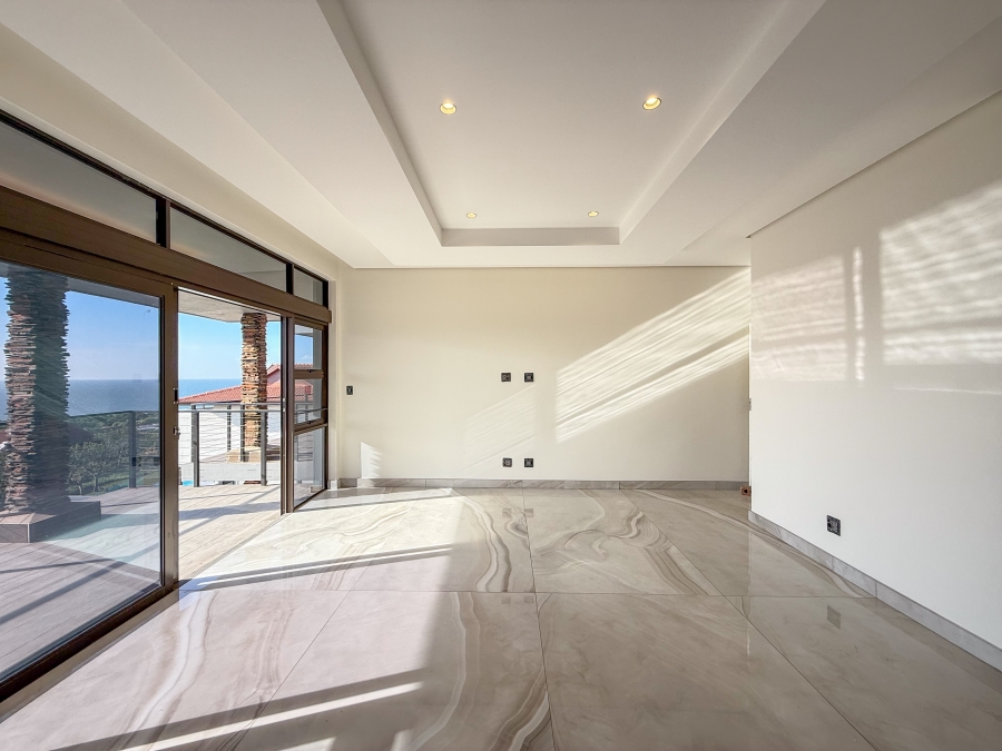 6 Bedroom Property for Sale in Izinga KwaZulu-Natal