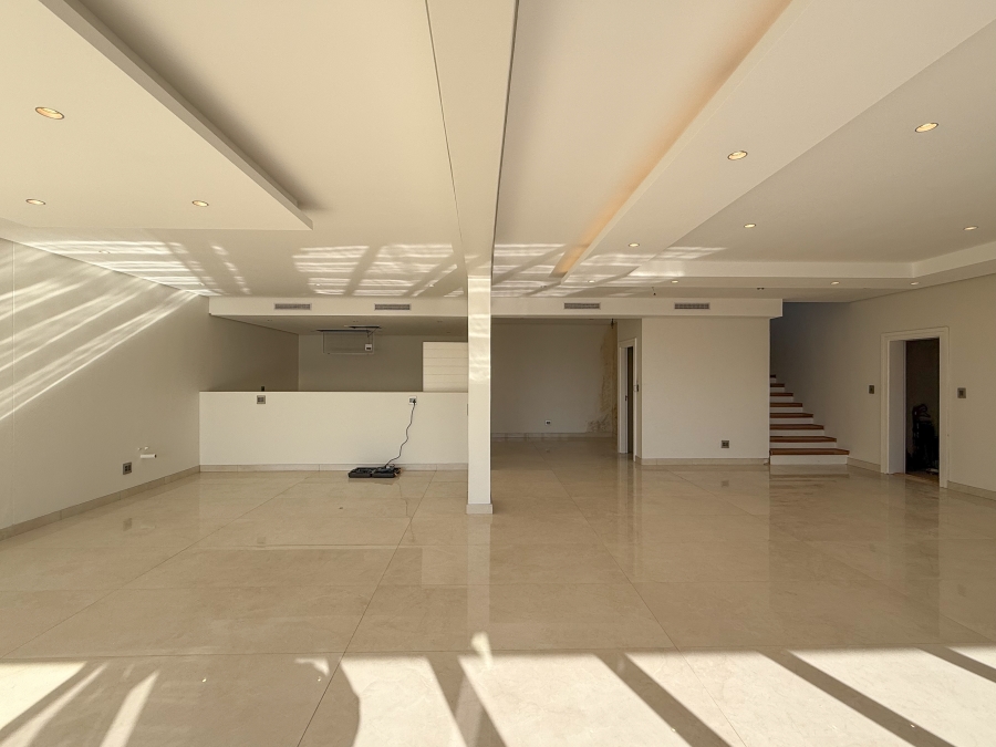 6 Bedroom Property for Sale in Izinga KwaZulu-Natal