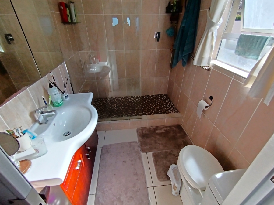 3 Bedroom Property for Sale in Uvongo Beach KwaZulu-Natal