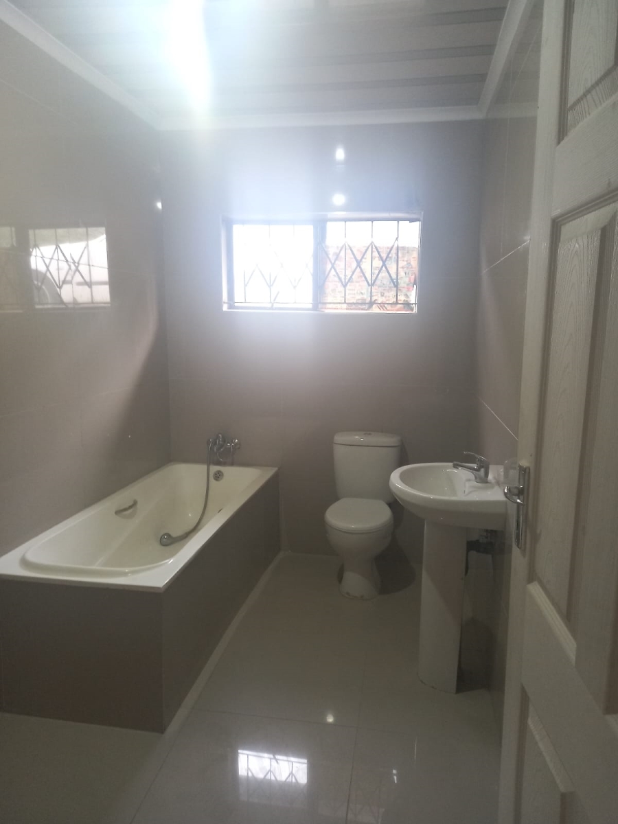3 Bedroom Property for Sale in Lovu KwaZulu-Natal