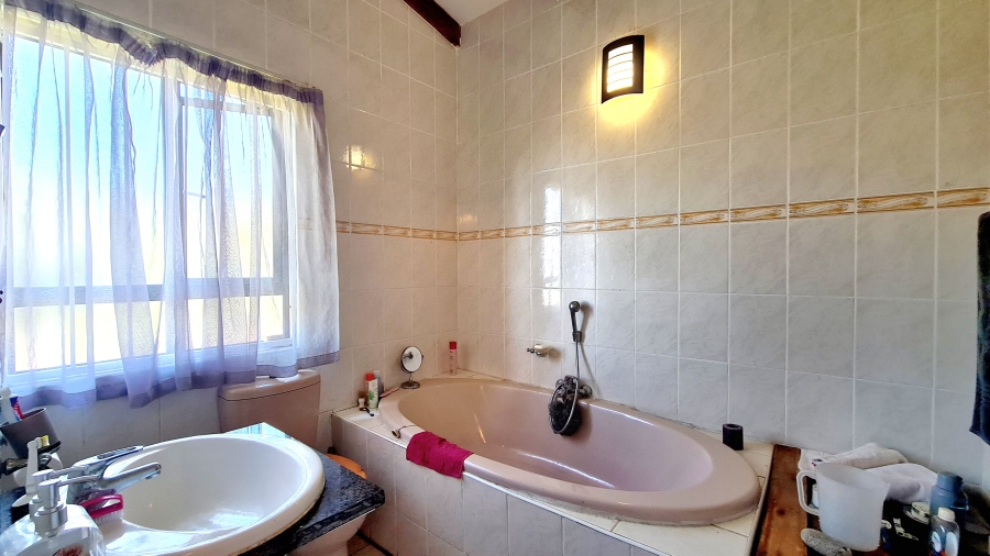 3 Bedroom Property for Sale in Kelso KwaZulu-Natal