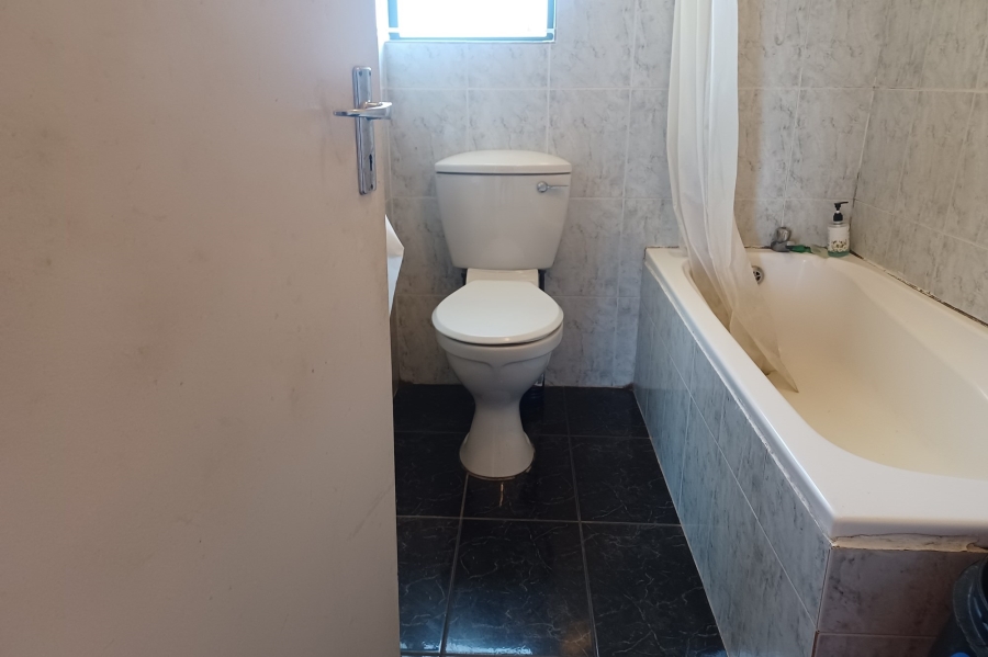 2 Bedroom Property for Sale in Woodhaven KwaZulu-Natal