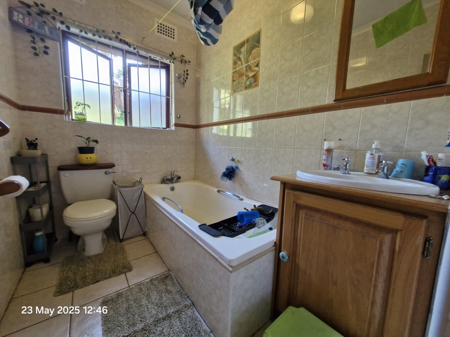 4 Bedroom Property for Sale in Escombe KwaZulu-Natal