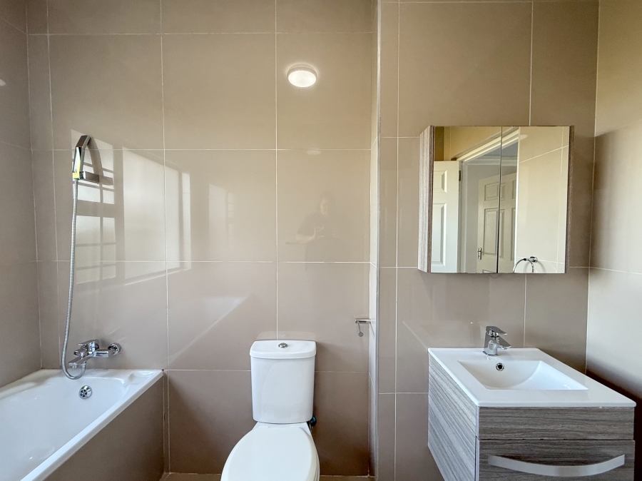 To Let 2 Bedroom Property for Rent in Palm Lakes Estate KwaZulu-Natal
