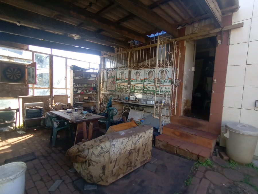 6 Bedroom Property for Sale in Sea View KwaZulu-Natal