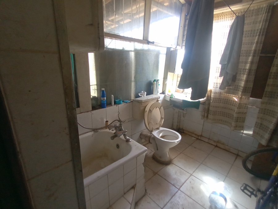 6 Bedroom Property for Sale in Sea View KwaZulu-Natal