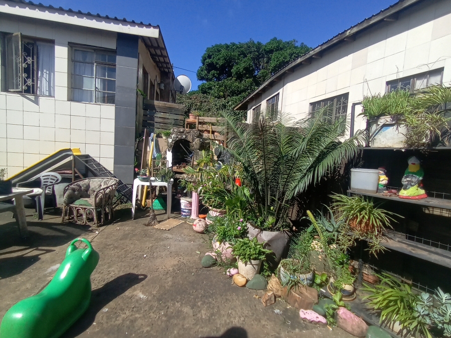 6 Bedroom Property for Sale in Sea View KwaZulu-Natal