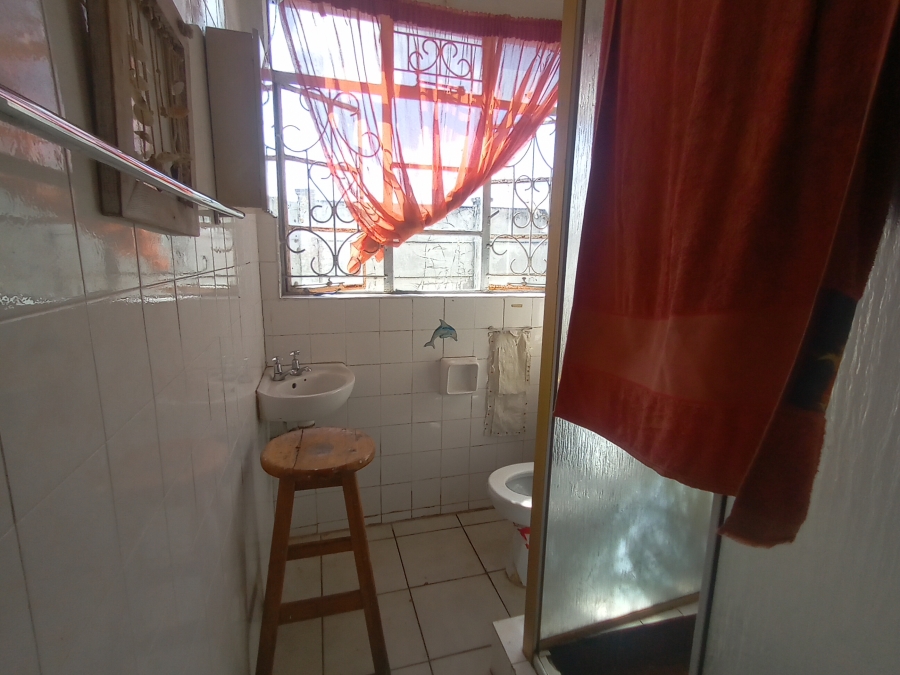 6 Bedroom Property for Sale in Sea View KwaZulu-Natal