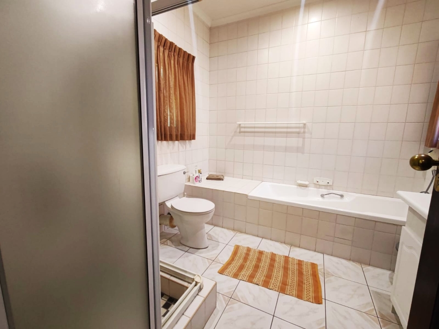 To Let 2 Bedroom Property for Rent in Umtentweni KwaZulu-Natal