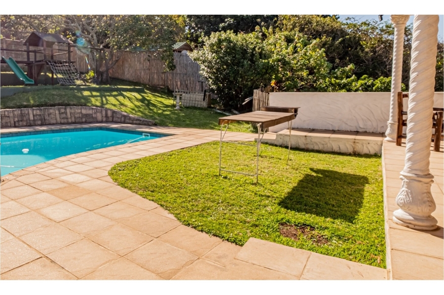 7 Bedroom Property for Sale in Bazley Beach KwaZulu-Natal