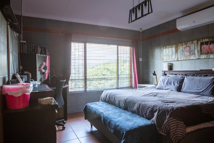 5 Bedroom Property for Sale in Yellowwood Park KwaZulu-Natal