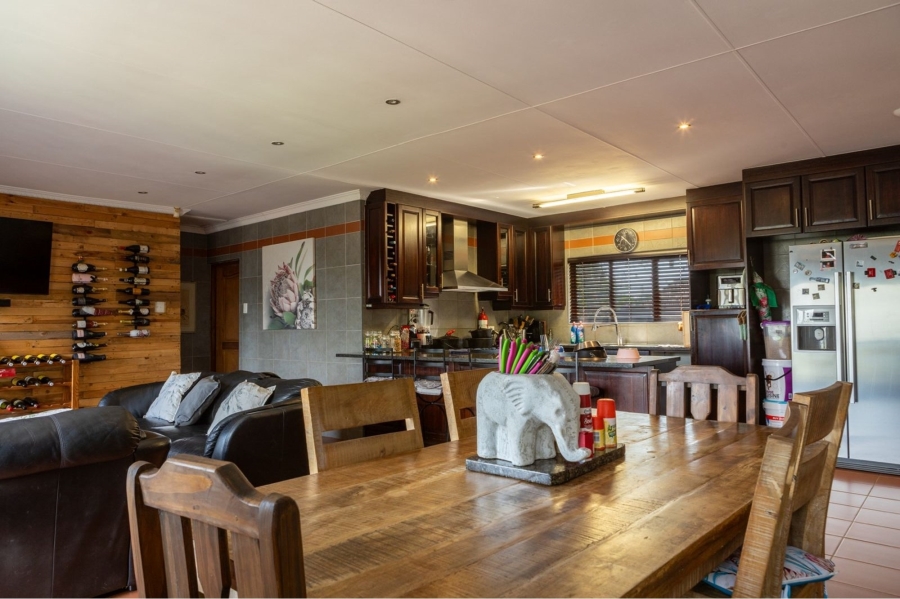 5 Bedroom Property for Sale in Yellowwood Park KwaZulu-Natal