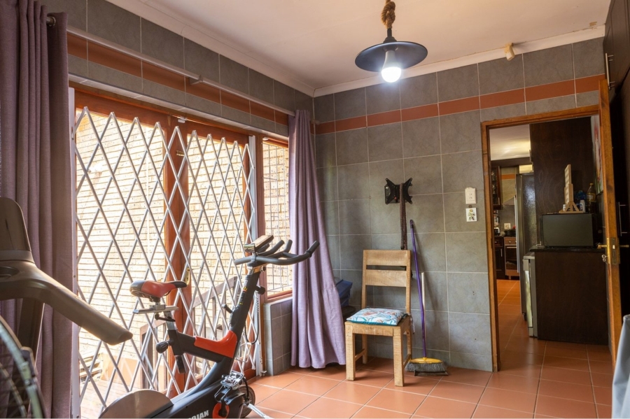 5 Bedroom Property for Sale in Yellowwood Park KwaZulu-Natal