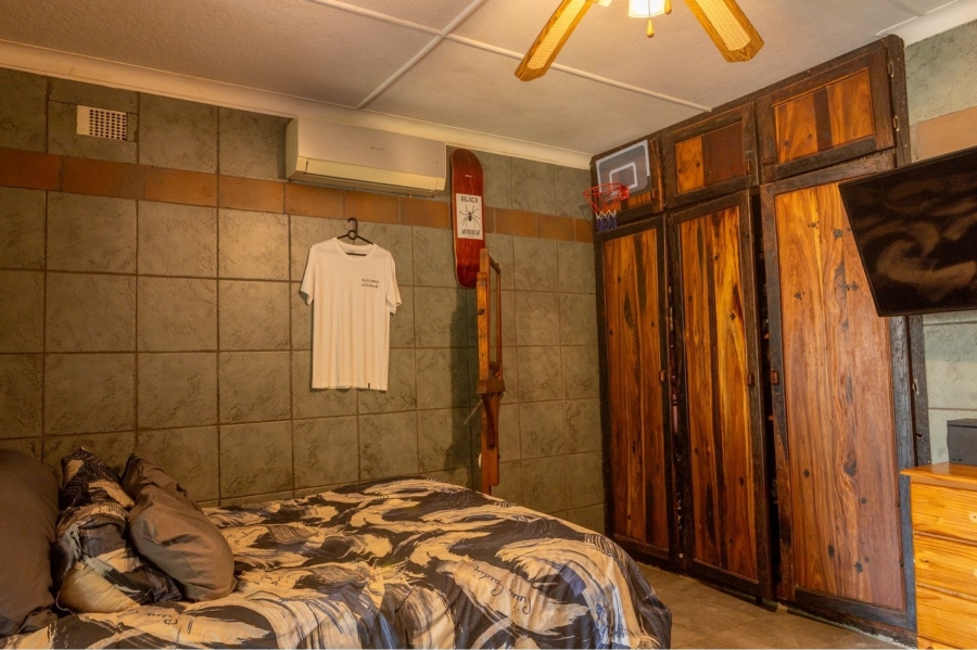 5 Bedroom Property for Sale in Yellowwood Park KwaZulu-Natal