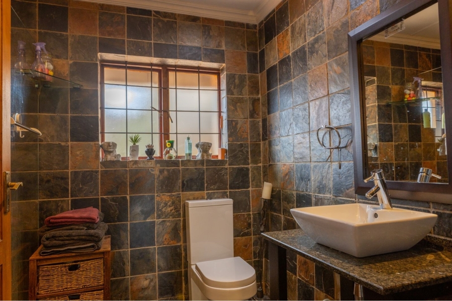 5 Bedroom Property for Sale in Yellowwood Park KwaZulu-Natal