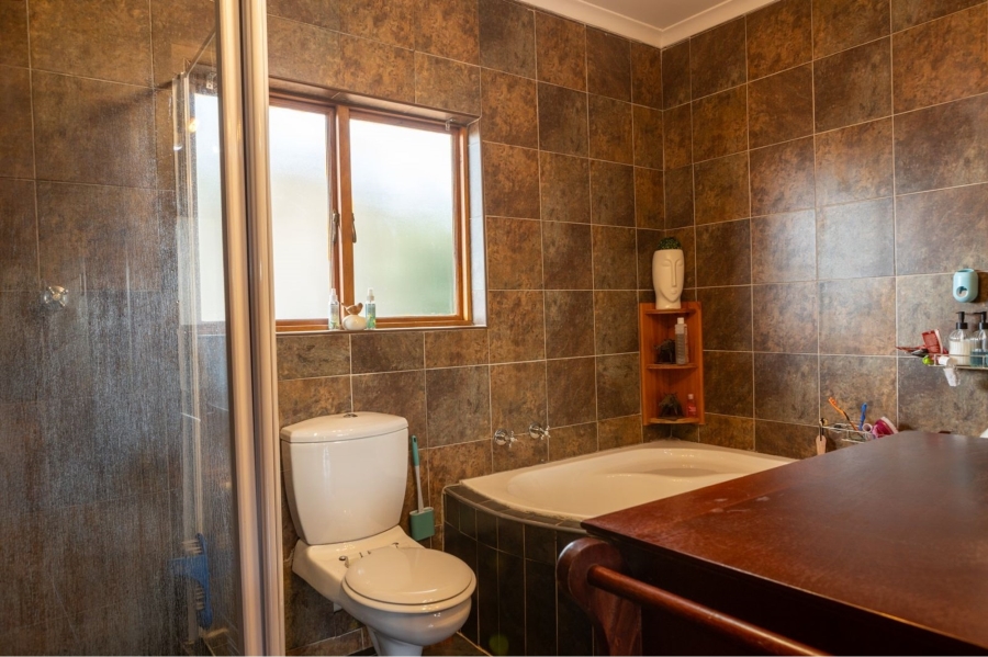 5 Bedroom Property for Sale in Yellowwood Park KwaZulu-Natal