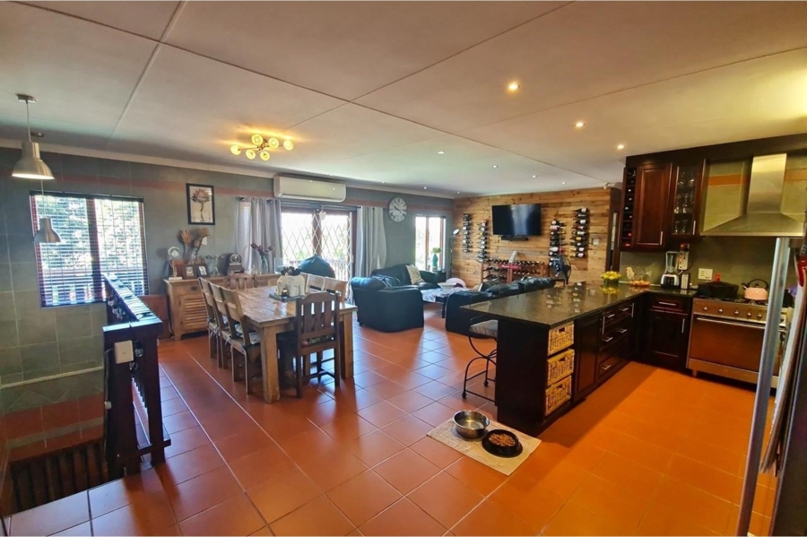 5 Bedroom Property for Sale in Yellowwood Park KwaZulu-Natal